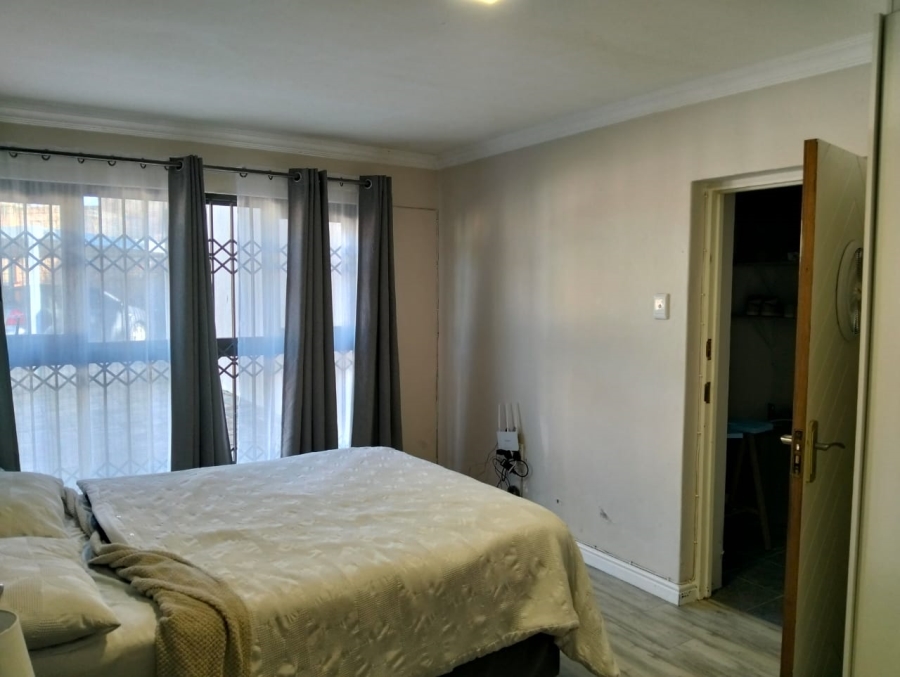 To Let 1 Bedroom Property for Rent in Myezo Park Eastern Cape